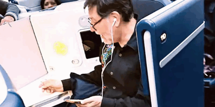 El viaje de Noroña a Francia costó $157 mil; regresó 66 mil pesos