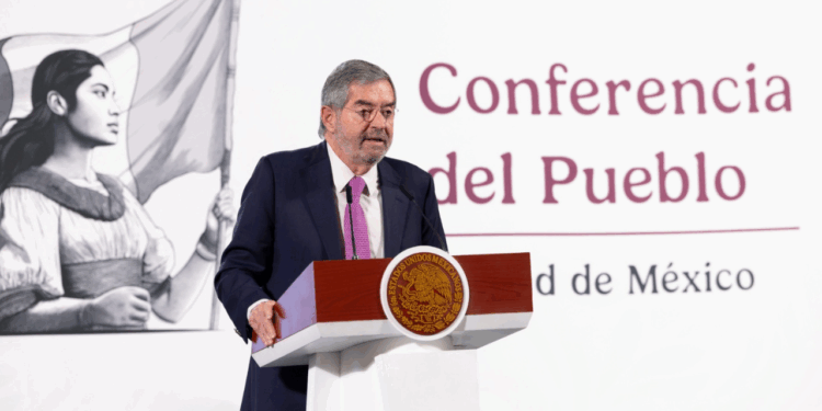 México envió carta a legisladores de EE.UU. para que reconsideren impuesto a remesas: De la Fuente