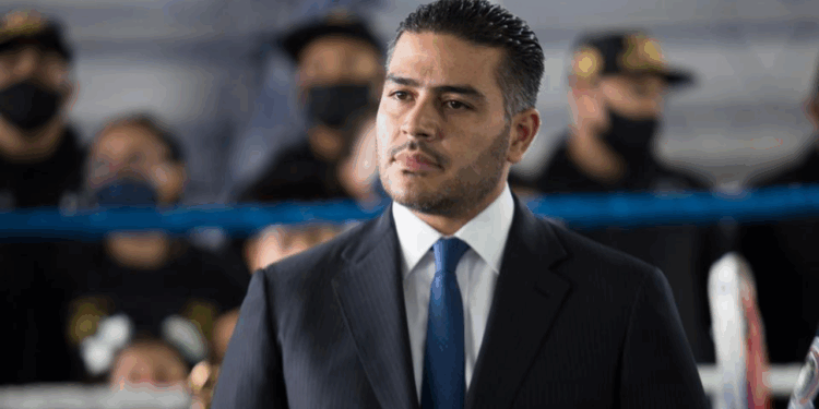 Localizan cuerpos con narcomensajes dirigidos a Omar García Harfuch en Guerrero