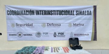 Secretaría de Marina detiene a un civil en posesión de droga, armas y efectivo en El Rosario