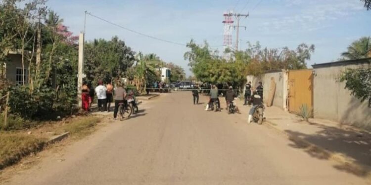 Localizan a dos hombres asesinados a balazos en Teacapan, Escuinapa