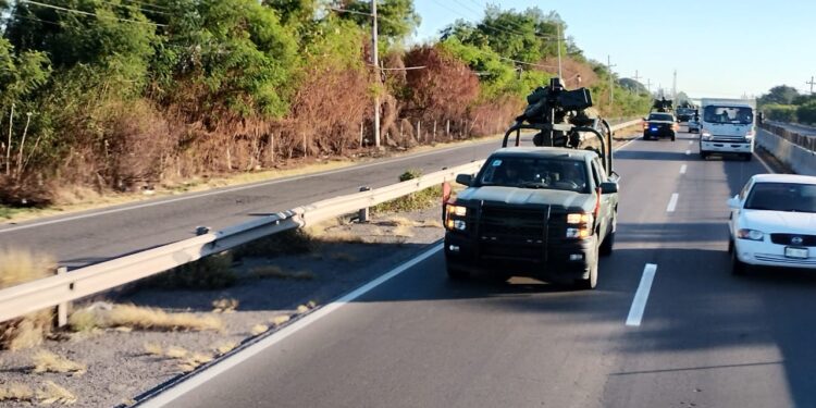 Dos muertos y varios heridos deja enfrentamiento entre Ejército Mexicano y civiles en Badiraguato