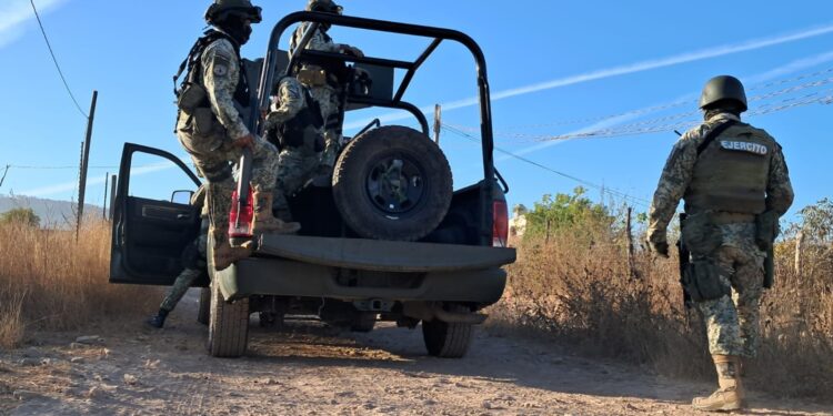 Localizan a hombre asesinado y con huellas de tortura en Badiraguato