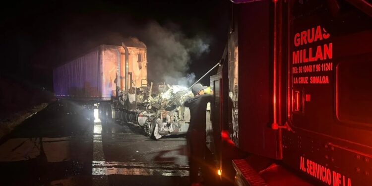 Confirma SSPE siete bloqueos carreteros en la jornada violenta en Sinaloa; fueron retirados