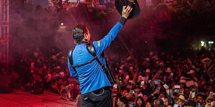 Prohibición de narcocorridos no necesariamente es positiva, es mejor educar y promover otra música: Sheinbaum