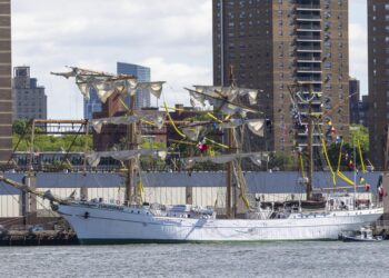 Sheinbaum califica de “mezquino” el uso político de la tragedia del buque escuela Cuauhtémoc