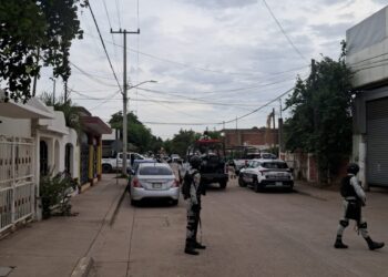 Dos patrullas de la Guardia Nacional resultan dañadas en accidente durante persecución en Las Cucas