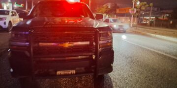 Menor resulta herido por esquirla de bala en taquería de Culiacán