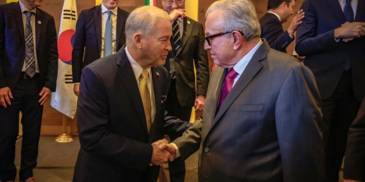 Sinaloa está listo para convertirse en un actor relevante en la nueva industria verde global: Gobernador Rocha Moya