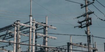 Estrella Palacios anuncia 90% de avances en reconexión de energía por fallas eléctricas