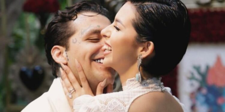 “Se ve fastidiado Christian Nodal”: Maryfer sobre el pellizco que le dio Ángela Aguilar a su esposo