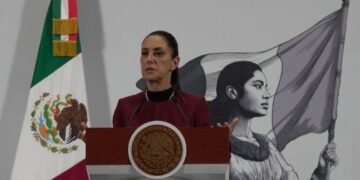 Claudia Sheinbaum desmiente rumores y apoya a Zoé Robledo en el IMSS