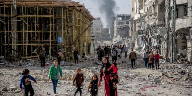 Israel reanuda ataques a Gaza; al menos 40 muertos