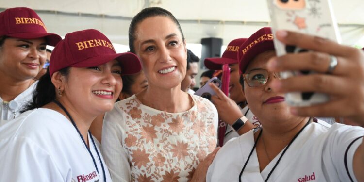 En julio se normalizará el abasto de medicamentos, garantiza Sheinbaum