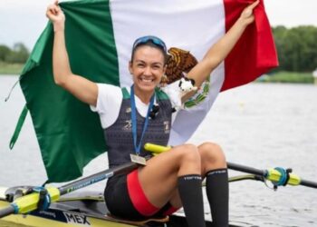 Mexicana Kenia Lechuga gana oro en Copa del Mundo de Remo en Italia