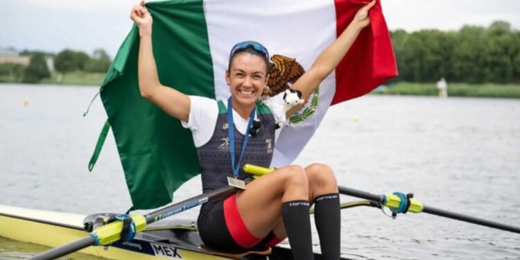 Mexicana Kenia Lechuga gana oro en Copa del Mundo de Remo en Italia