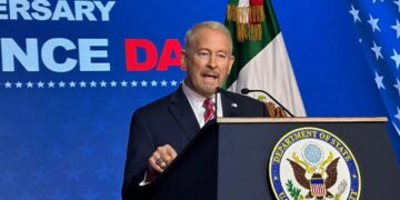 El embajador Johnson destaca lazos de EE.UU. con México