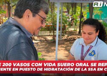 Más de 200 vasos con Vida Suero Oral se reparten diariamente en puesto de hidratación de la SSA en Culiacán