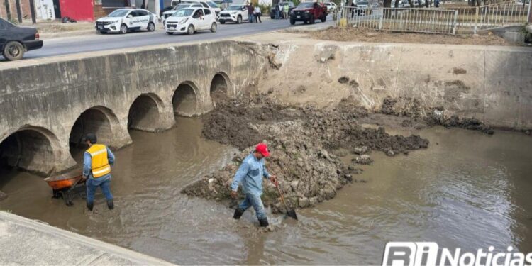Limpieza y desazolve de canales pluviales registra avance del 90 por ciento