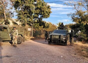 Arrojan artefacto explosivo a elementos de la Guardia Nacional durante una persecución en Culiacancito