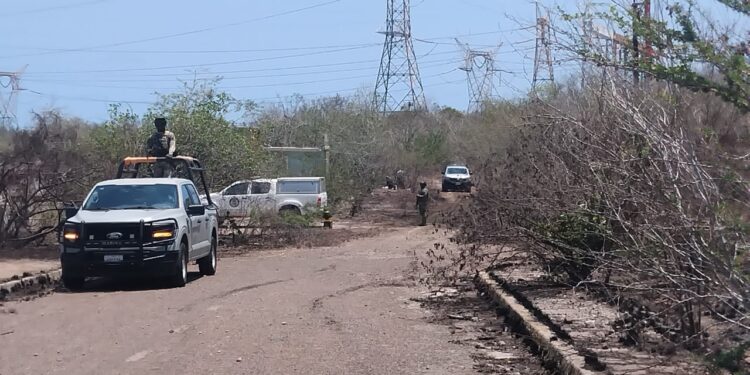 Esposado y vendado localizan cuerpo sin vida cerca de la termoeléctrica en El Castillo, Mazatlán