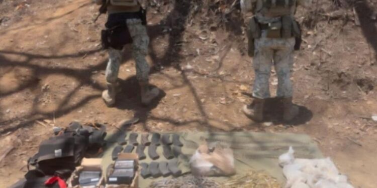 Ejército Mexicano asegura armamento y equipo táctico en Concordia