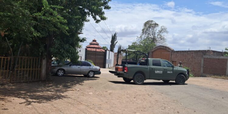 Abandonan el cadaver de un hombre en la colonia El Barrio, en Culiacán