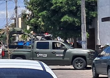 Aseguran vehículos blindados en operativo en Santa Margarita, en Culiacán