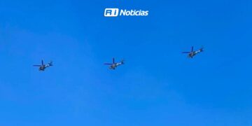 Tres helicópteros Black Hawk sobrevuelan Culiacán