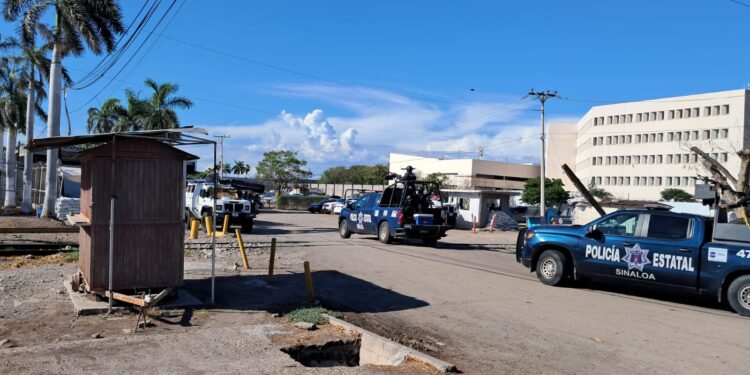 Tres presuntos internos fueron localizados colgados en el interior del penal de Aguaruto, en Culiacán