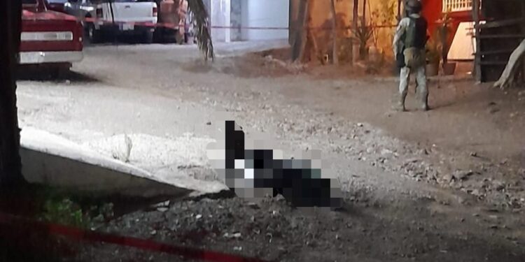 Localizan cuerpo envuelto en plástico en la colonia Villa Bonita de Culiacán