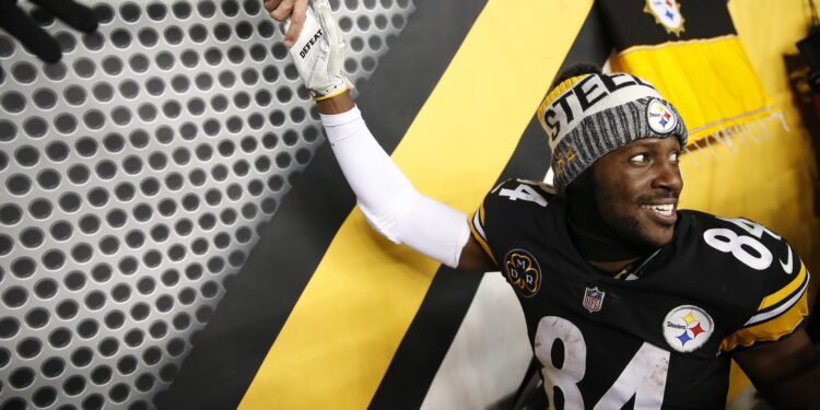 Antonio Brown, exestrella de la NFL, es buscado en EE.UU. por intento de asesinato