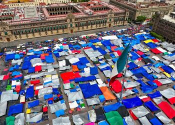 Sheinbaum descarta uso de fuerza pública contra maestros de la CNTE