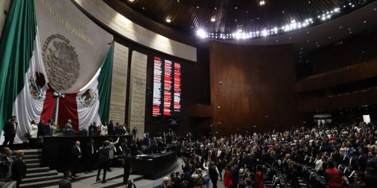 Diputados perfilan la aprobación de 11 iniciativas en fast track como nuevas atribuciones a la GN y retiro por desempleo