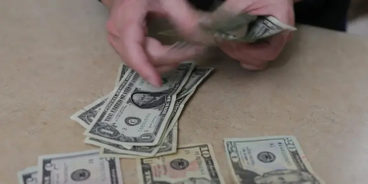 Sheinbaum celebra que impuesto a remesas en Estados Unidos baje a 1%; anuncia programa de reembolso