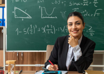 ¿Cuáles son las diferencias entre un maestro y pedagogo?