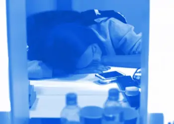 ¿Por qué ya no podemos dormir como antes? Claves de una “epidemia de insomnio”