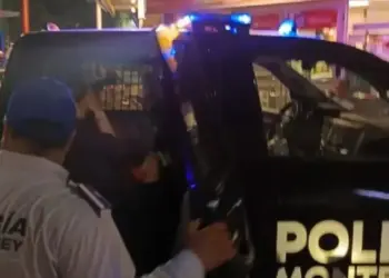 Niña de 13 años recibe llamada de extorsión, sale a buscar a su mamá y desaparece