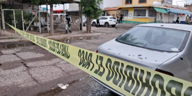 Asesinan a joven en la colonia Jardines del Valle, en Culiacán