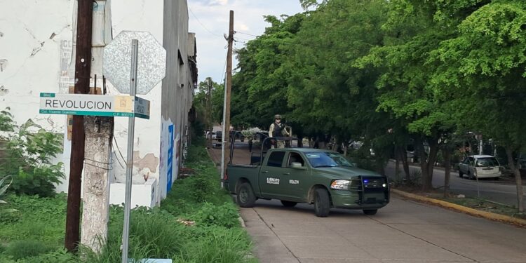 Encuentran a una persona asesinada y envuelta en plástico en la colonia Vicente Guerrero, Culiacán