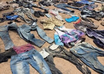 Hallan fosas con restos humanos y más de 200 prendas en Sonora