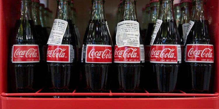 Trump promete devolver el azúcar a la Coca-Cola