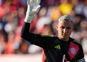 Keylor Navas llega a México para firmar con los Pumas de la UNAM
