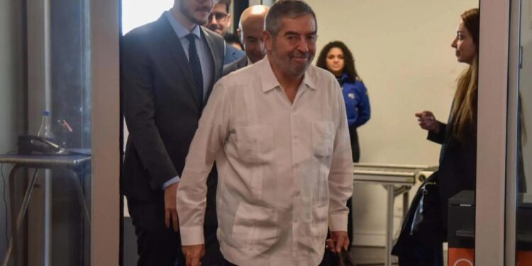 Canciller De la Fuente arriba a Río de Janeiro para asistir a la Cumbre de los BRICS