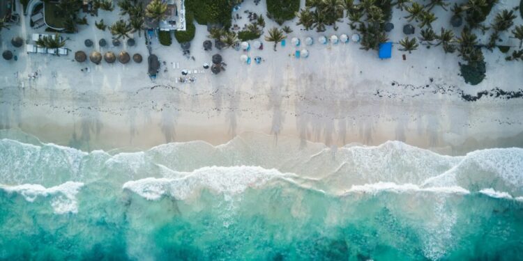 Cofepris revela las 16 playas no aptas para nadar en este verano 2025