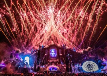Una mujer fallece durante la primera noche del festival Tomorrowland