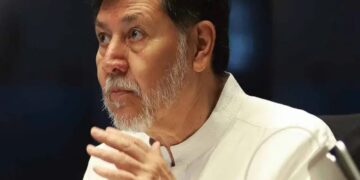 Movimiento Ciudadano acusa a Noroña de bloquear reforma salarial y entrega carta a AMLO