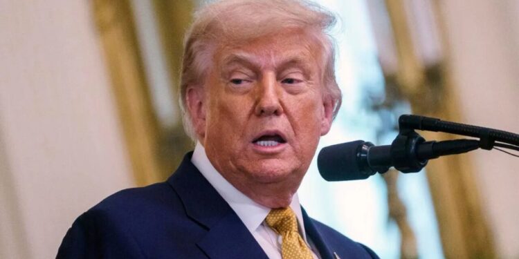 Trump es diagnosticado con insuficiencia venosa crónica
