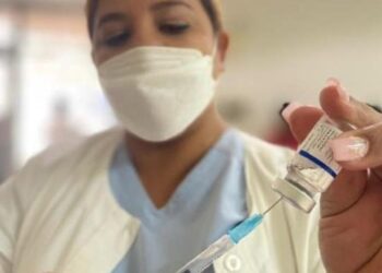 Vacunación para temporada invernal inicia en octubre, señala Secretaría de Salud