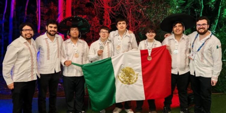 ¡Orgullo mexicano! Estudiantes ganan 6 medallas en la Olimpiada Internacional de Matemáticas 2025